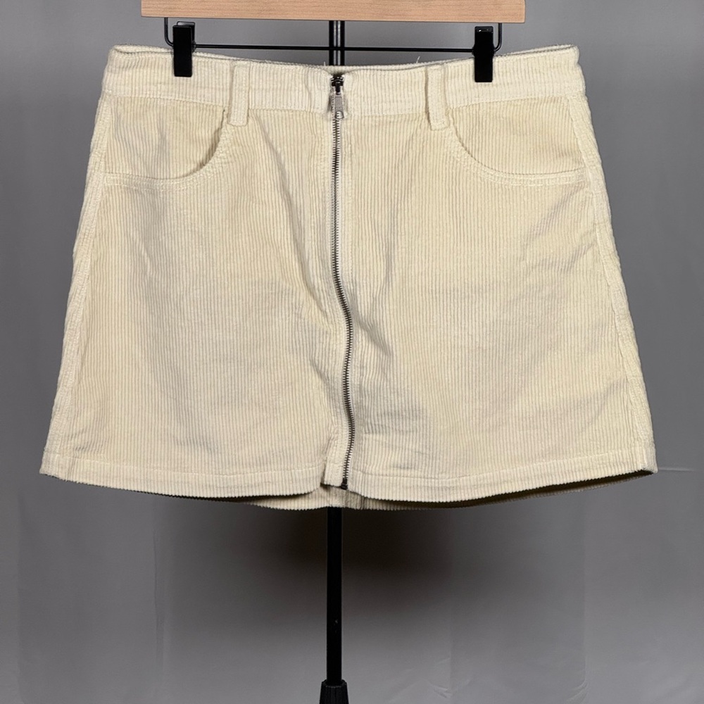 American Eagle Cream Corduroy Women’s Skirt Super Stretch